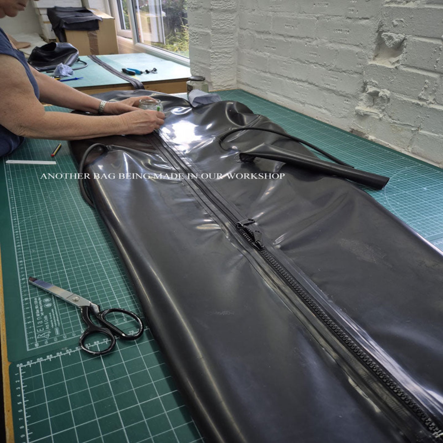Bespoke Deluxe Solo Body Bag with Medical Mask
